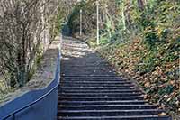 Escalier Montée Hoche entre le 4ème et le 1er arrondissement du quai Joseph Gillet à la rue de la Poudrière