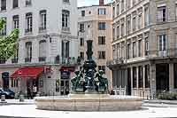 Fontaine place Antoine Vollon (Achitecte Joseph Gustave Bonnet,Fondeur Barbezat (Val d’Osne) 1859