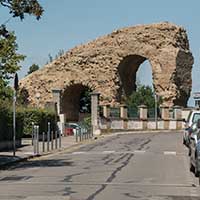 Aqueduc de la Brévenne - Rue des Aqueducs - Lyon 5ème (vu depuis Tassin la demi-lune)