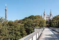 Passerelle des quatre Vents, Parc des Hauteurs - Fourvière vue depuis le parc des hauteurs