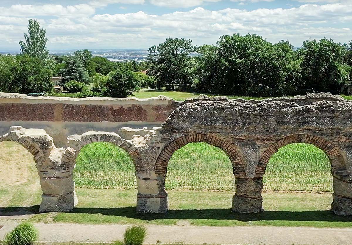 Chaponost avant le siphon Aqueduc du Gier