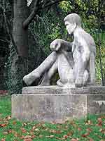 "Athlète" Statue par Georges Salendre près du stade de la Duchère (Lyon 9ème)