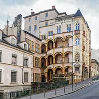 Hotel Paterin au bas de la montée Saint Barthélemy(Lyon 5ème)