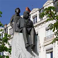 Monument à Antoine de Saint-Exupéry (29 juin 1900, Lyon - 31 juillet 1944)  par Christiane Guillaubey, Place Bellecour Lyon 2ème