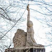 "L’Athlète Victorieux" par Alexandre Maspoli (1875-1943) sculpteur français et athlète(champion du monde d’haltérophilie)