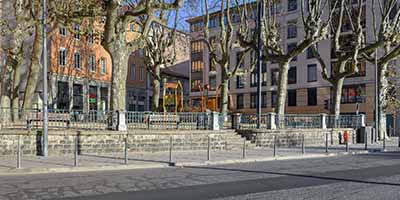 Place du 157ème régiment d’Infanterie Alpine près du Grenier d’Abondance sur le Quai Saint Vincent Lyon 1er