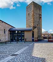 Cour du Château de Saint Cyr au Mont d’Or