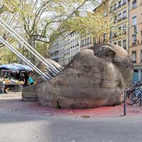 Sculpture (1984) par Gabriel Gouttard (20/03/1927-09/02/2015) Passerelle du Palais de Justice