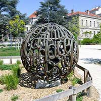 Geneviève Böhmer, La Fanny de Lyon, 1987, Square angle rue Chazière et Boulevard de la Croix-Rousse, Lyon 4ème, Clos Jouve