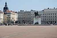 Place Bellecour, Beffroi de l’Hotel-Dieu,Statue de Louis XIV (1638-1715) par Lemot