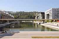 Place Nautique Quai Antoine Riboud entre cours Charlemagne et Saône Lyon 2ème