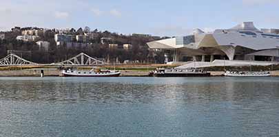 Quai Perrache vers le confluent du Rhône et de la Saône