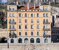 12 Quai Saint Vincent en amont de la Passerelle de l’Homme de la Roche