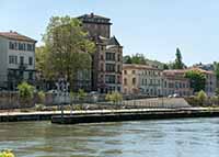 Quai Clémenceau et Chateau de Cuire