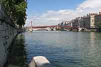 Passerelle Abbé Paul Couturier vue depuis le Quai Fulchiron