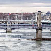 Passerelle du Collège devant les Ponts Lafayette,Wilson et de la Guillotière