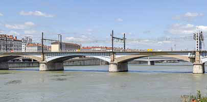 Viaduc Chemin de Fer sur le Rhône