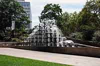 Fontaine de l’Auditorium de la Part Dieu Lyon 3ème - Place Charles de Gaulle par Bernard Quiry (1975)