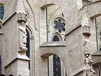 Détail coté sud de la Cathédrale Saint Jean Baptiste