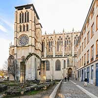 Coté Nord de la Cathédrale Saint Jean Baptiste