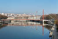 Passerelle du Palais de Justice sur la Saône avant démolition du parking Saint Antoine et de la rampe pour piétons en 2022