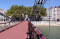 Passerelle Saint Vincent sur la Saône du quai  Quai Pierre Scize au quai Saint Vincent (Pont à Chaines)