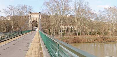 Pont de l’île Barbe coté Caluire Quai Clémenceau