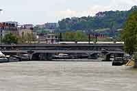 Pont Kitchener Marchand sur la Saône