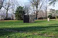 4 - Gérard Michel "La nuit du 29 Mai 1980" Vue d’ensemble - Parc de la Cerisaie, rue Chazière Lyon 4ème