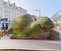 Sculpture (1984) par Gabriel Gouttard (20/03/1927-09/02/2015) Passerelle du Palais de Justice