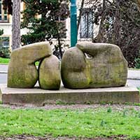 Sculpture (1980) par Gabriel Gouttard (20/03/1927-09/02/2015) au "Jardin des Plantes" Lyon 1er