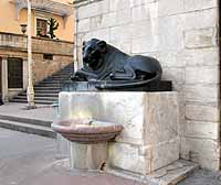 Lion de François Lemot (1771-1827) - 1823 place Satonay Lyon 1er