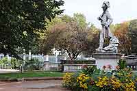 Léonard Mathurin Duphot (1769 - 1797) Général de Brigade né à Lyon par Charles François Bailly (1844-1914) - Jardin de l’Hotel du Département