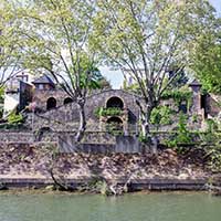 Le Chateau Du Fresne Quais de la Saône à Saint Rambert l’Île Barbe (Lyon 9ème)