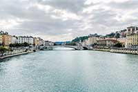 Vue du vieux Lyon depuis la Saône